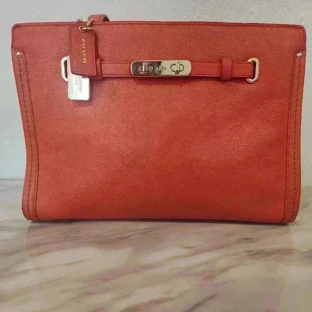 Coach Swagger Shoulder Tote